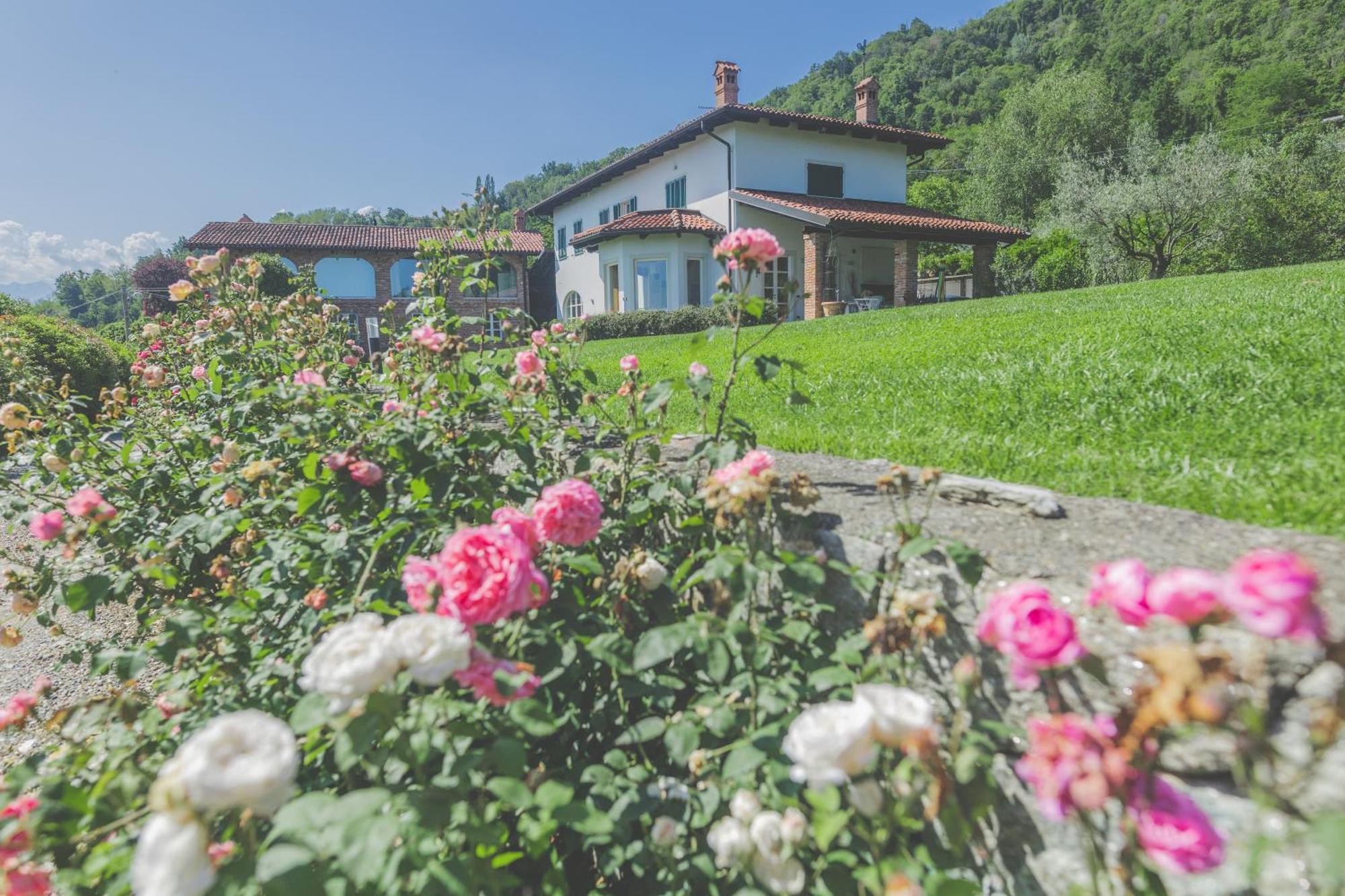 Myvilla Suites Palazzo Canavese Exteriör bild